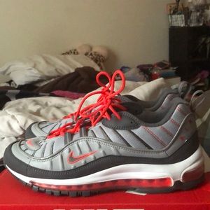 Air Max 98 Wolf Grey Total Crimson